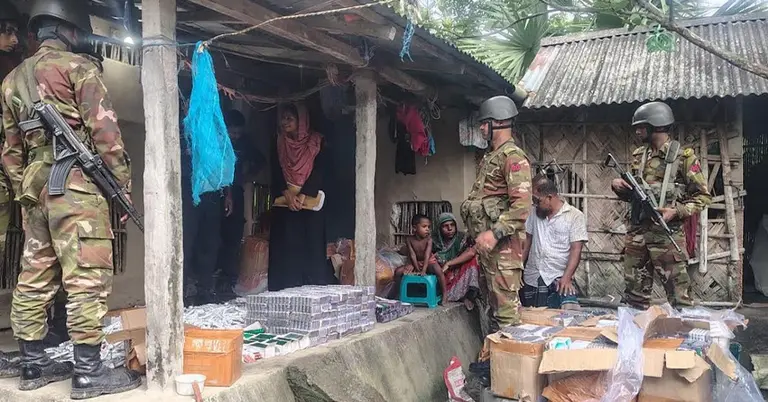 সাতক্ষীরার শ্যামনগরে সেনা অভিযান